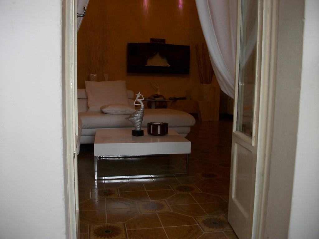 La Loggia Di Federico Hotel Navelli Phòng bức ảnh